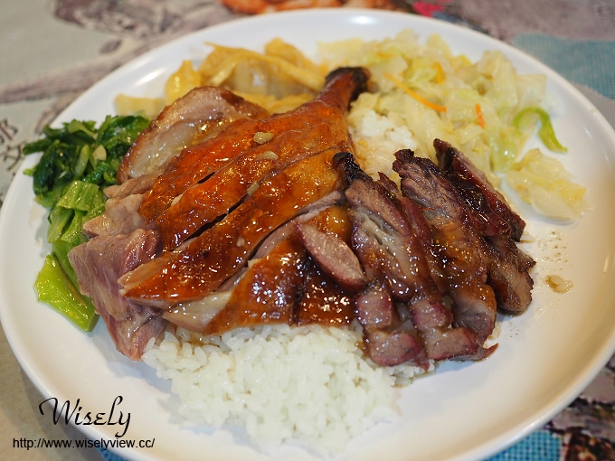 【食記】台北大安。捷運科技大樓站：瑞榮燒臘(鴨腿叉燒飯)＠近台大後門&戲院海報裝潢