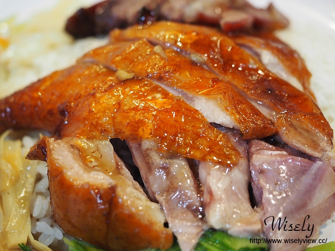 【食記】台北大安。捷運科技大樓站：瑞榮燒臘(鴨腿叉燒飯)＠近台大後門&戲院海報裝潢