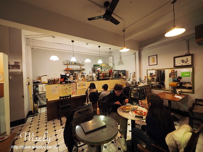 【食記】台北大同。捷運中山站：Rooster Café & vintage (公雞咖啡)＠復古氣息的咖啡店