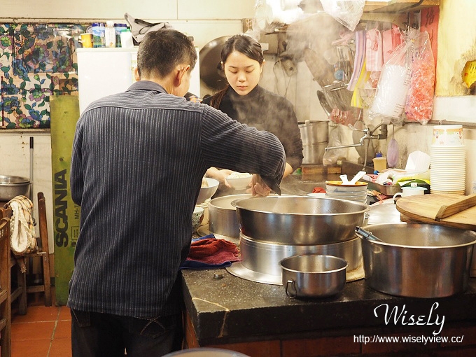 【食記】台北大同。捷運大橋頭站：延三夜市美食＠高麗菜飯&原汁排骨湯～懷舊灶頂小吃