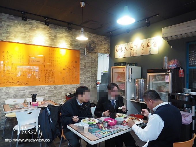 【食記】台北大安。捷運科技大樓站：瑞榮燒臘(鴨腿叉燒飯)＠近台大後門&戲院海報裝潢