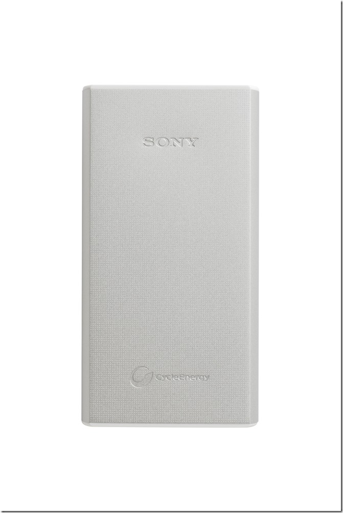 圖1)Sony CP-R10行動電源具備10,000mAh電芯容量，為Sony首款支援 QC2.0快速充電技術的行動電源，能大幅縮減充電所需時間，增加使用效率。