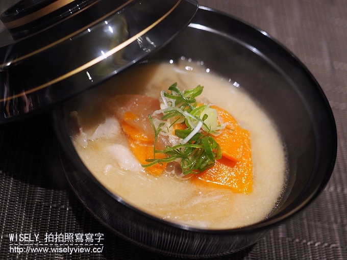 【食記】台北信義。捷運市政府站：乾杯 季月鐵板懷石(新光三越A4)＠經典伊萬里鐵板燒套餐