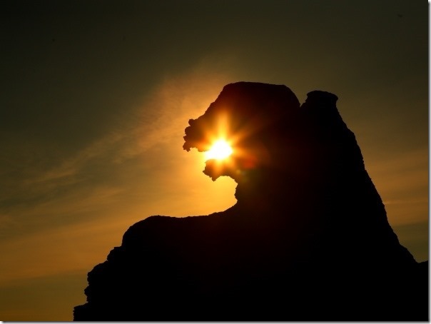 圖5：想欣賞噴火的「哥斯拉岩」，最佳時間為4月中到10月中旬