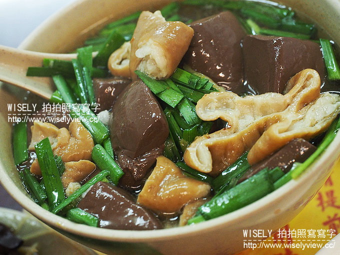 【食記】台北中山。捷運南京復興站:大鼎豬血湯(龍江店)@老字號連鎖品牌黑白切小吃 【食記】台北中山。捷運南京復興站:大鼎豬血湯(龍江店)@老字號連鎖品牌黑白切小吃