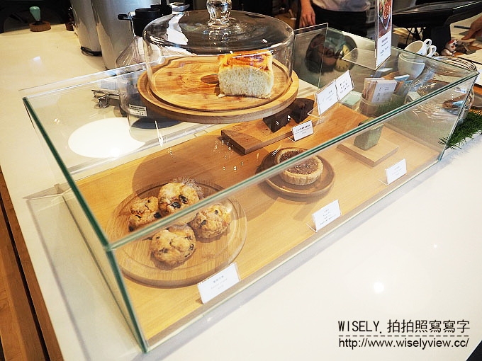 【食記】台北中山。捷運松江南京站：Fika Fika Café＠伊通街裡冠軍光環的北歐風咖啡館