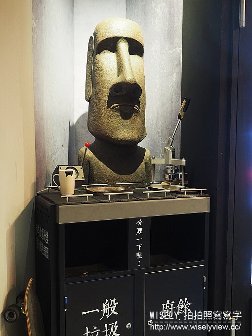 【食記】台北大安。捷運六張犁站：通化街夜市美食＠Take Out Burger & Café～美式漢堡