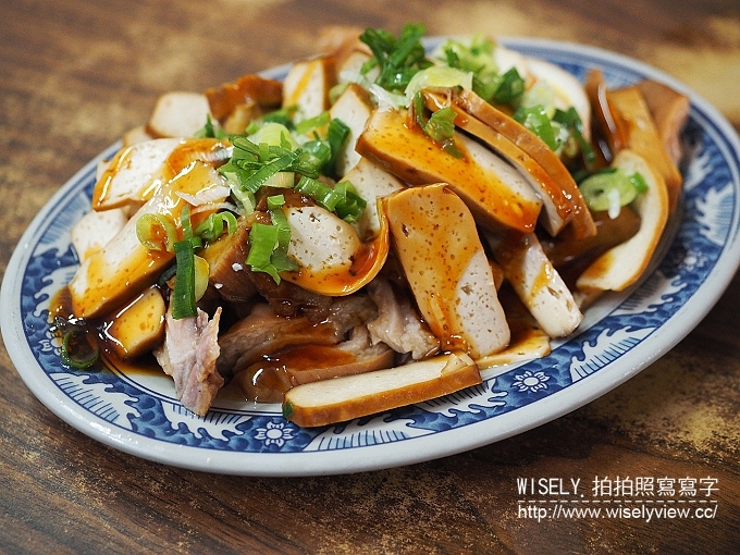 【食記】台北松山。捷運南京三民站：民生社區美食＠嘉義香菇肉羹專賣店～魯肉飯、黑白切