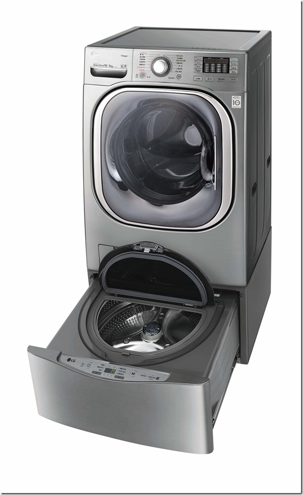 LG TWIN Wash雙能洗洗衣機具備蒸、烘功能，19公斤勁速洗滾筒洗衣機可以蒸汽殺菌除塵蟎、快速烘乾衣物，即使梅雨季節也無所畏。圖上方滾筒為WD-S19TVD。