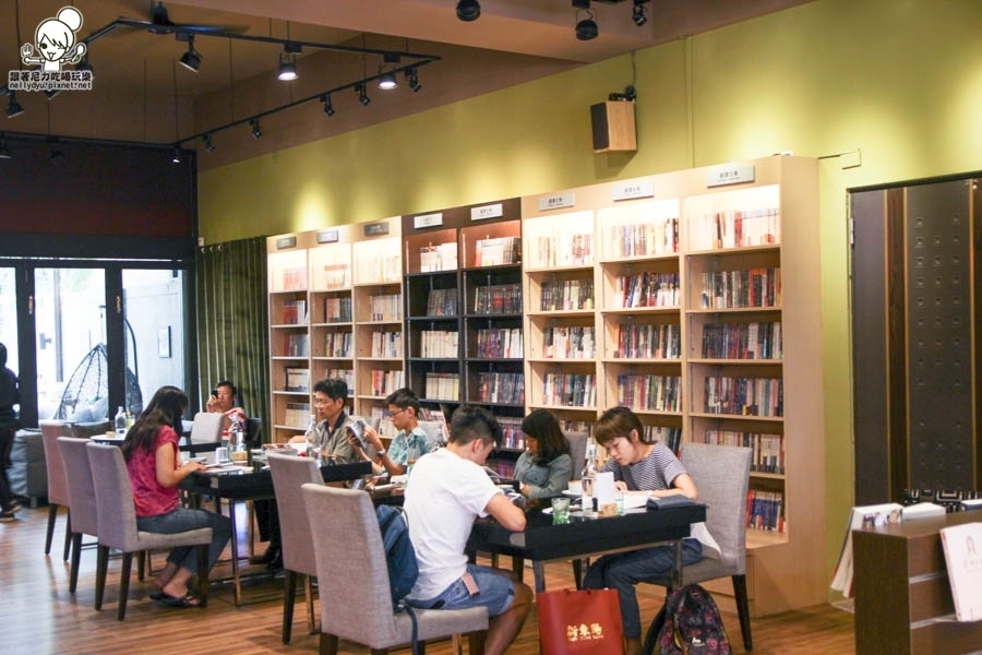 Booking書店 漫畫書店 複合式餐廳 (3 - 50).jpg