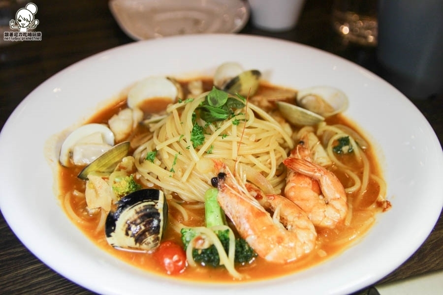 Booking書店 漫畫書店 複合式餐廳 (28 - 50).jpg