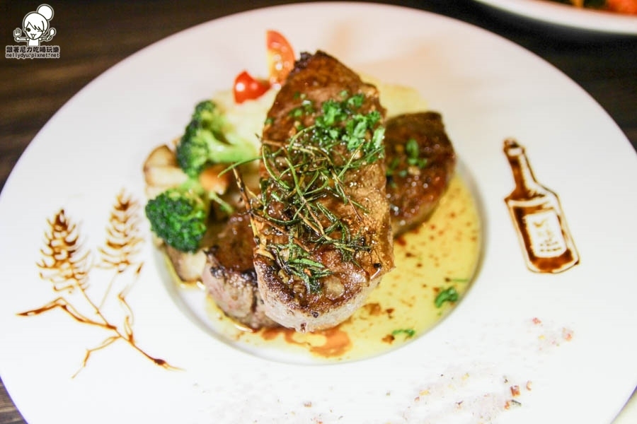 Booking書店 漫畫書店 複合式餐廳 (31 - 50).jpg