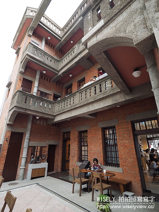 【遊記】台北市。萬華區：Starbucks 星巴克咖啡「艋舺門市」＠捷運龍山寺站附近的林家古宅