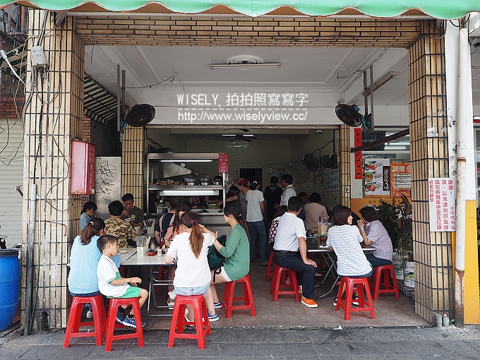 【食記】高雄前金。捷運市議會站：七賢鴨肉飯專賣店＠近一甲子的懷舊美味，在地人推薦美食