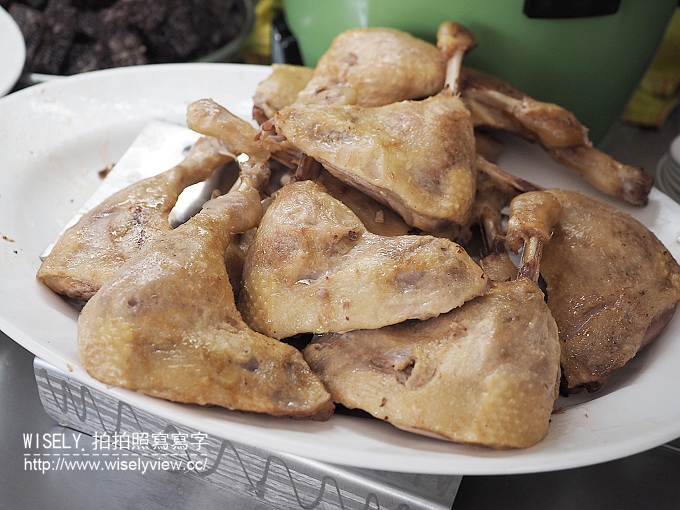 【食記】高雄前金。捷運市議會站：七賢鴨肉飯專賣店＠近一甲子的懷舊美味，在地人推薦美食