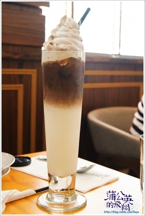 20160603-SecondFloor47冰拿鐵+咖啡鮮奶油
