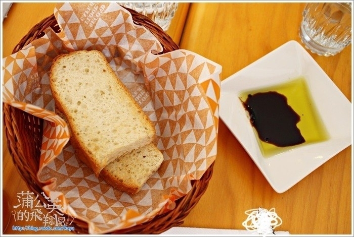 20160603-SecondFloor22麵包2