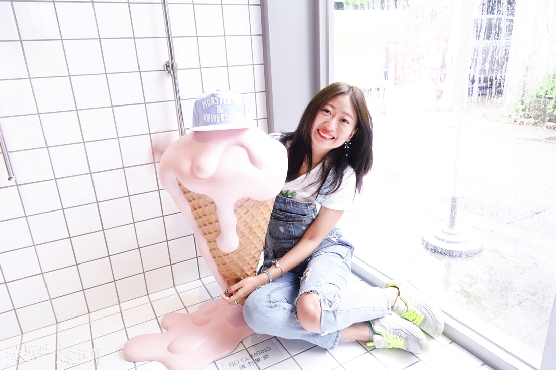 台中拍照景點,冰淇淋拍照景點,台中冰淇淋泳池,台中冰淇淋餐廳,台中聚會餐廳,台中下午茶,台中一日遊,台中好吃,台中好玩,台中景點,i'mtalato