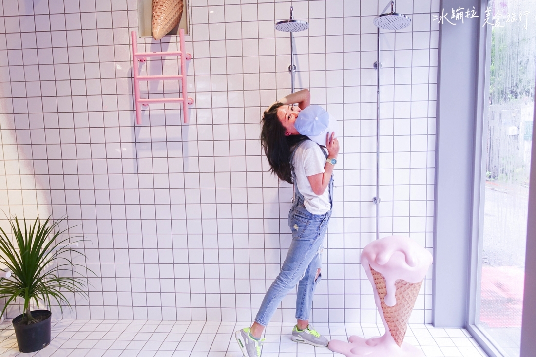 台中拍照景點,冰淇淋拍照景點,台中冰淇淋泳池,台中冰淇淋餐廳,台中聚會餐廳,台中下午茶,台中一日遊,台中好吃,台中好玩,台中景點,i'mtalato