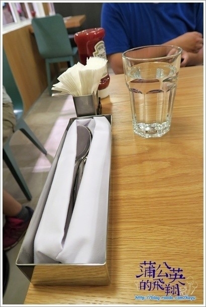 150706-大口吃手創漢堡21