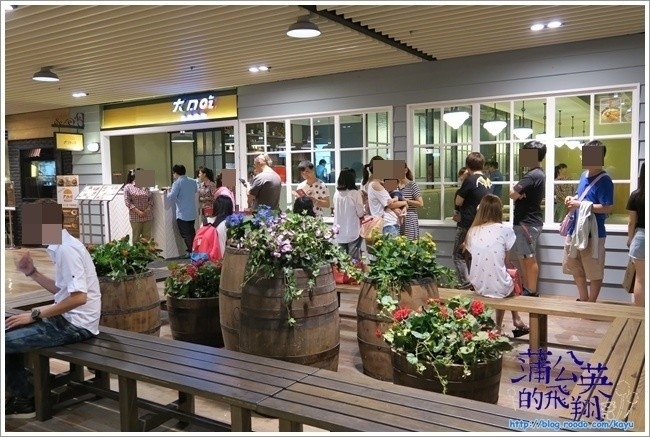 150706-大口吃手創漢堡01