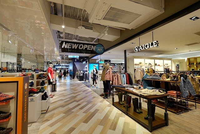 SHIN KONG MITSUKOSHI