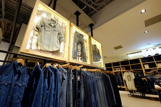 SHIN KONG MITSUKOSHI