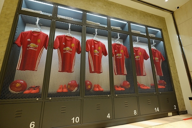 SHIN KONG MITSUKOSHI