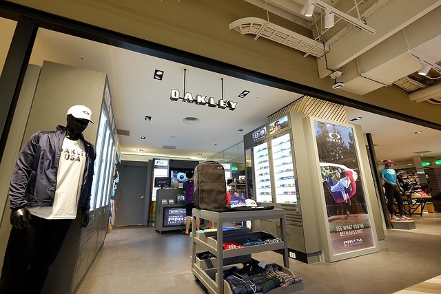 SHIN KONG MITSUKOSHI