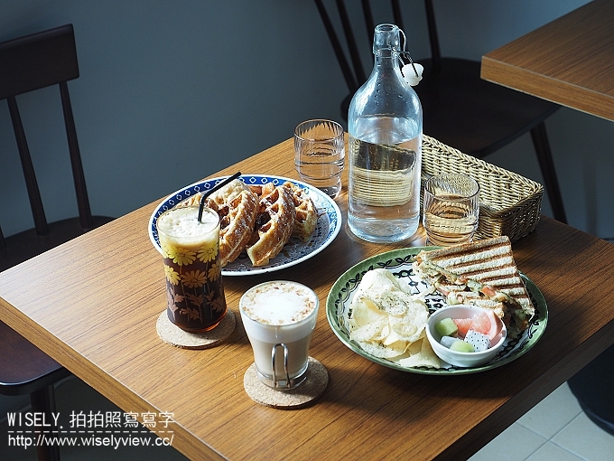 【食記】台北中正。捷運古亭站：Love; Café (咖啡輕食簡餐)＠從白天到深夜，牯嶺街裡的情感味蕾出口