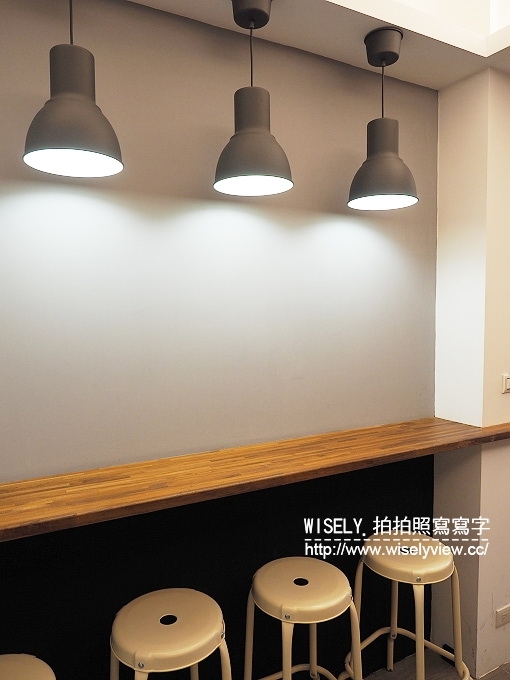 【食記】台北大安區。捷運科技大樓站：願有記(台大美食)＠冰火菠蘿油&豬扒包~港式美食