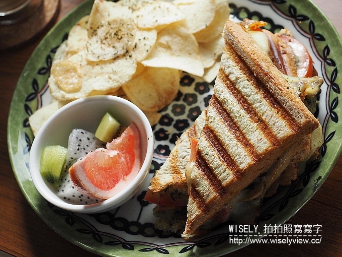 【食記】台北中正。捷運古亭站：Love; Café (咖啡輕食簡餐)＠從白天到深夜，牯嶺街裡的情感味蕾出口