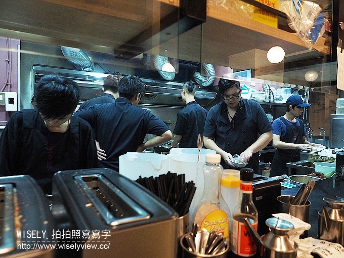 【食記】台北中山。捷運中山站：茗香園冰室(港式點心茶餐廳)＠平價口味但服務待加強