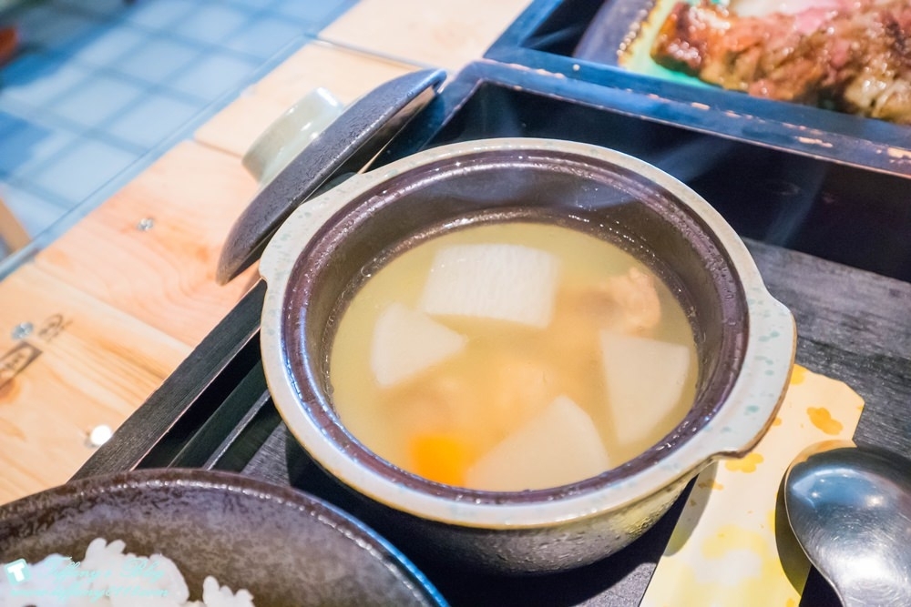 [美食推薦‧宜蘭羅東] 陽光茉莉Sunny Jasmine早午餐店/平價簡餐跟火鍋還有親切的店員!!