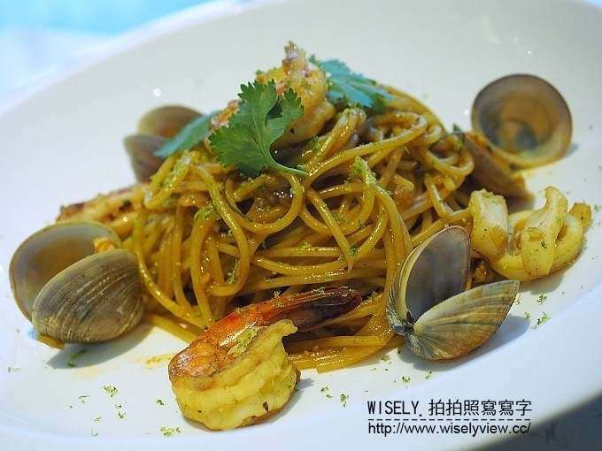 【食記】台北內湖。捷運港墘站：Double Red Café＠平價精緻又美味的南洋風格歐陸料理