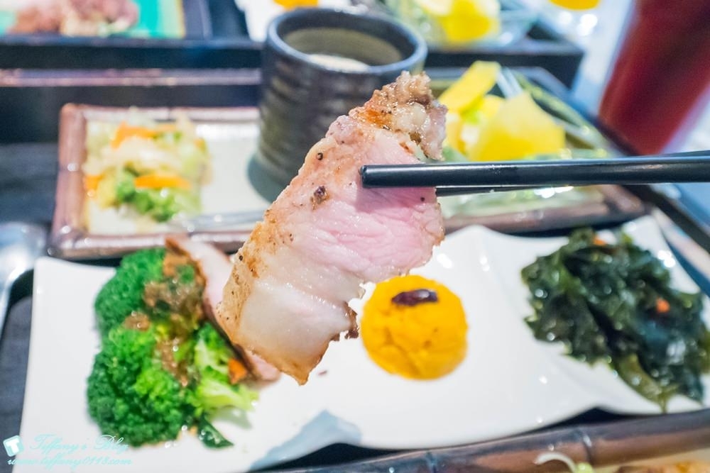 [美食推薦‧宜蘭羅東] 陽光茉莉Sunny Jasmine早午餐店/平價簡餐跟火鍋還有親切的店員!!