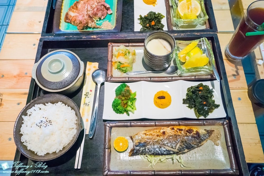 [美食推薦‧宜蘭羅東] 陽光茉莉Sunny Jasmine早午餐店/平價簡餐跟火鍋還有親切的店員!!