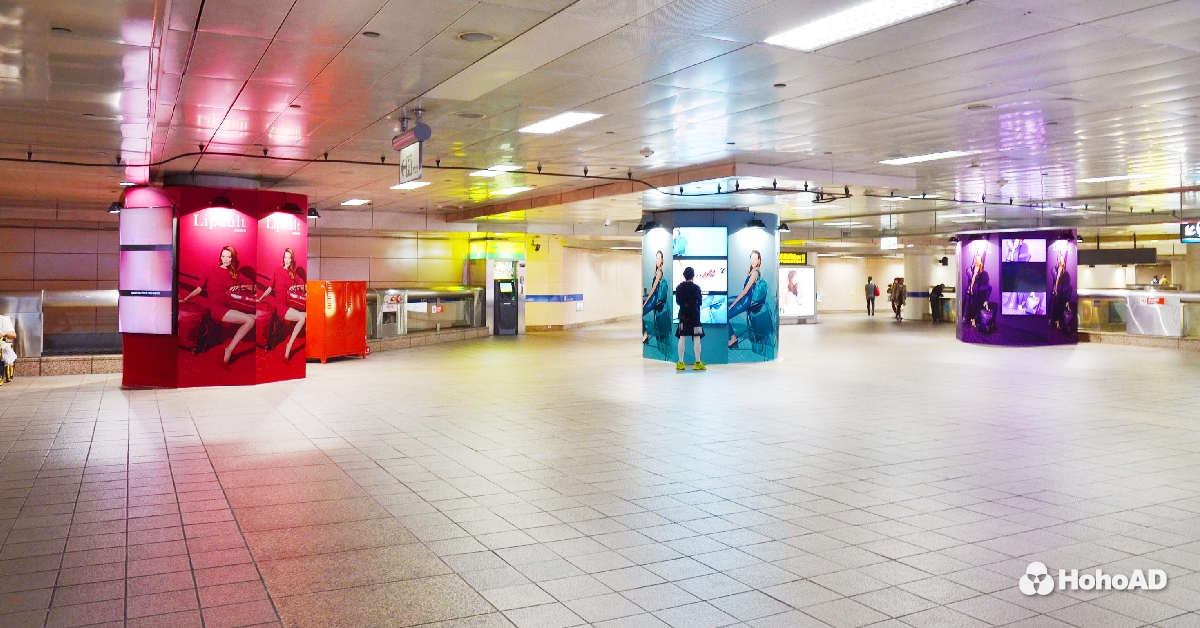 Lipault在台北車站的創意廣告,吸引不少時尚迷的目光。|合和國際 HohoAD