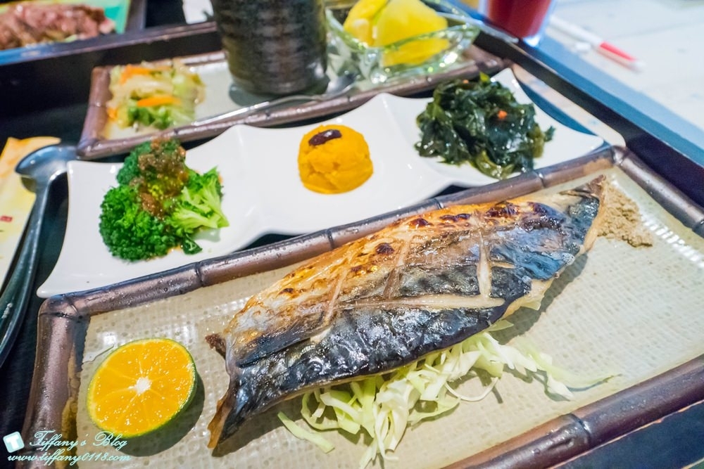 [美食推薦‧宜蘭羅東] 陽光茉莉Sunny Jasmine早午餐店/平價簡餐跟火鍋還有親切的店員!!