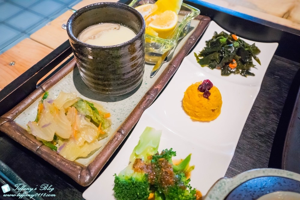 [美食推薦‧宜蘭羅東] 陽光茉莉Sunny Jasmine早午餐店/平價簡餐跟火鍋還有親切的店員!!