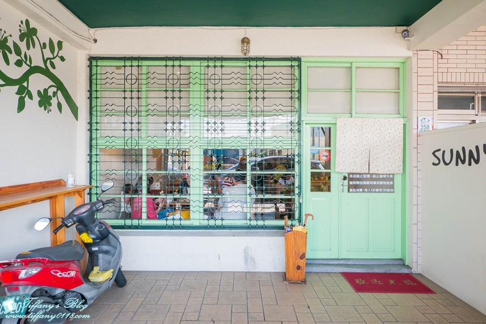 [美食推薦‧宜蘭羅東] 陽光茉莉Sunny Jasmine早午餐店/平價簡餐跟火鍋還有親切的店員!!