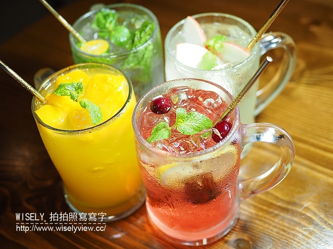 《台北大安區。捷運板南線。忠孝復興站美食》吐司工寓Tosicon(形象店)：特色重工業裝潢&限定韓風料理～全天候無休皆可用餐