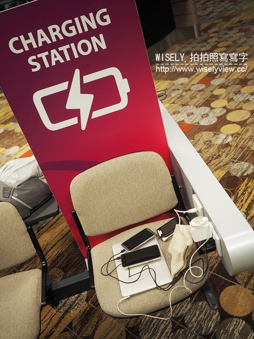 《新加坡樟宜機場第一航廈：轉機體驗與方便設施》搭乘廉航捷星航空JETSTAR輕鬆玩峇里島