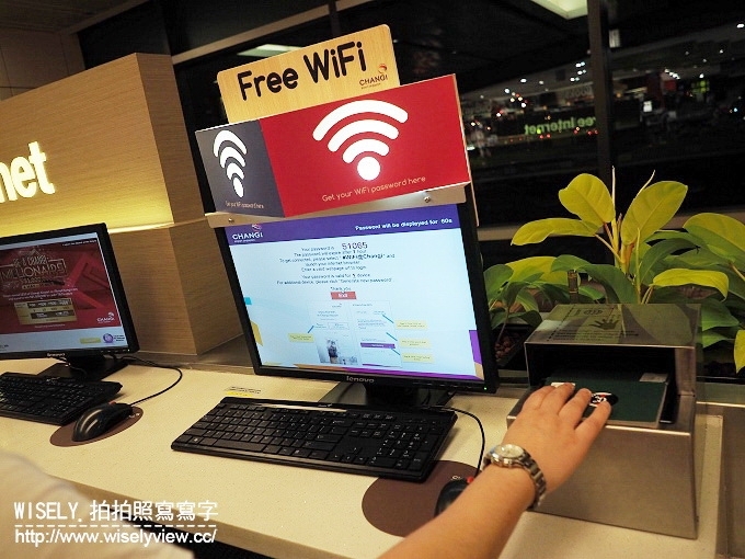 《新加坡樟宜機場第一航廈：轉機體驗與方便設施》搭乘廉航捷星航空JETSTAR輕鬆玩峇里島