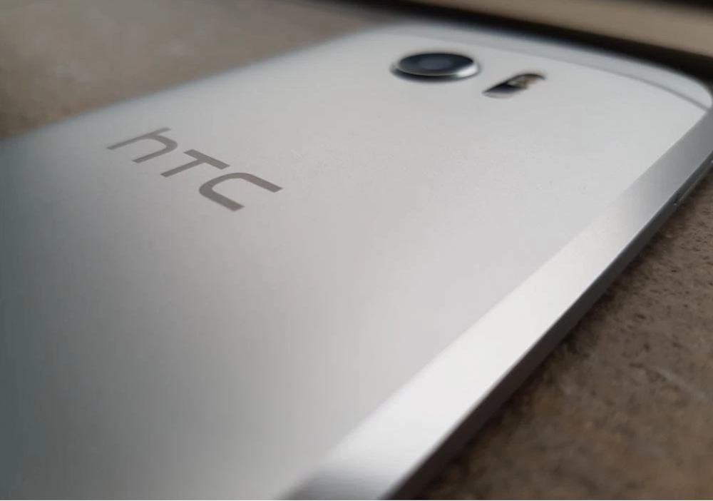 HTC 11規格曝光 無邊框、高通S835處理器與8GB記憶體通通來
