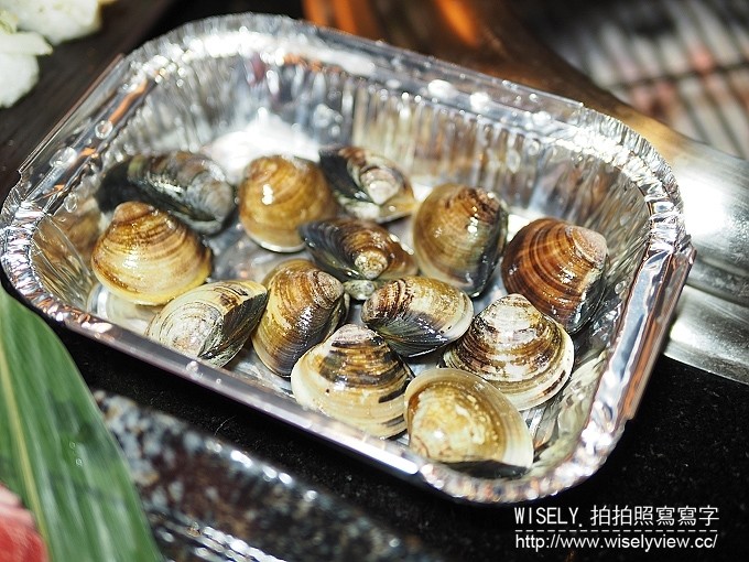 《台北市松山區。捷運板南線。忠孝敦化站美食》熊老大日式炭燒＠東區市民大道吃到飽，帝王蟹／黑毛牛／松阪豬／羊小排／壽司／刺身