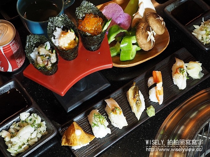 《台北市松山區。捷運板南線。忠孝敦化站美食》熊老大日式炭燒＠東區市民大道吃到飽，帝王蟹／黑毛牛／松阪豬／羊小排／壽司／刺身