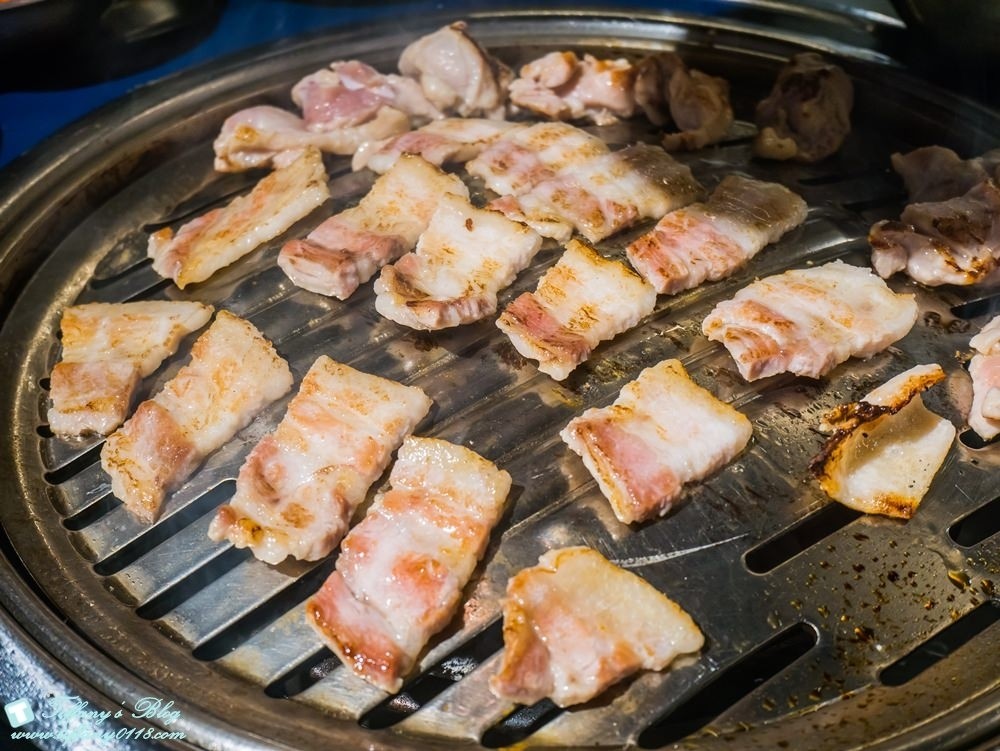 [美食‧台北]笨豬跳烤肉京華城店/韓式汽油桶烤肉適合親子嘗鮮(Bungy Jump Korean BBQ)