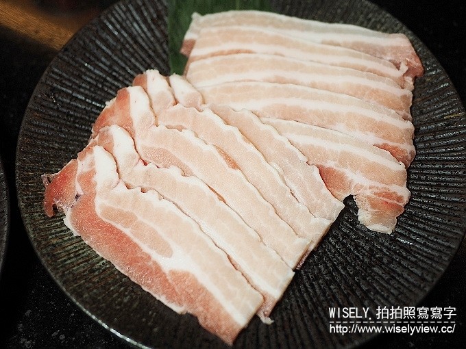 《台北市松山區。捷運板南線。忠孝敦化站美食》熊老大日式炭燒＠東區市民大道吃到飽，帝王蟹／黑毛牛／松阪豬／羊小排／壽司／刺身