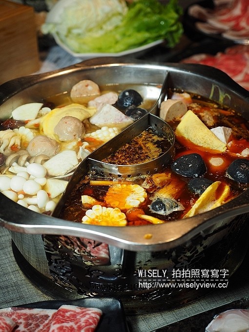 《台北市松山區。捷運松山新店線。台北小巨蛋站美食》古錐師-郭主義四川頂級麻辣火鍋＠紅鍋香麻白鍋溫潤、和牛黑豚好肉加持，還有美味好料與特製沾醬